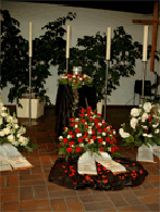 Durch den richtigen Blumenschmuck bei der Beerdigung die letzte Ehre erweisen Blumenschmuck Beerdigung